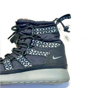 Nike Rosherun Hi Sneakerboot 615968-200 Ash Light Magnet Grey